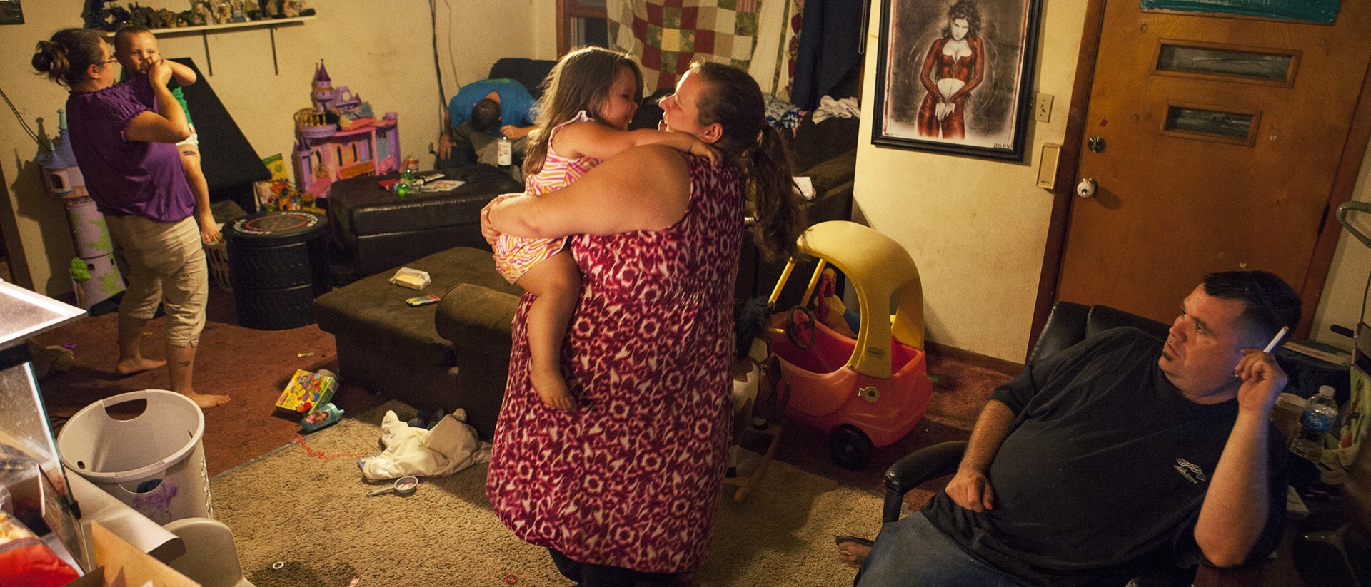 Desiree en Mike wonen samen met haar zus, partner en in totaal vier kinderen in één huis in Troy (Michigan, VS). Desiree is werkloos en past op de kinderen. De rest werkt, maar ze hebben niet genoeg geld om zichzelf en het huis te onderhouden. Foto: HH