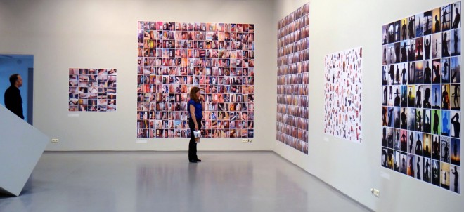 De verzamelingen van Frank Schallmaier op de tentoonstelling 'From Here On' in het Fotomuseum Antwerpen. Foto: Frank Schallmaier