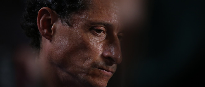 Anthony Weiner, voormalig Congressman uit New York, op de tweede dag van de Democratic National Convention in Philadelphia, 26 juli, 2016. Foto: Damon Winter / The New York Times via Hollandse Hoogte