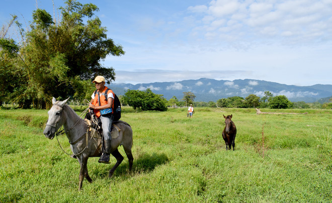 Bosbeschermers uit een Afro-Colombiaanse gemeenschap op pad in het uiterste noordwesten van Colombia. Alle foto's zijn door Bart Crezee gemaakt tijdens zijn bezoek aan de gemeenschap.