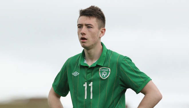Derek Daly van het Ierse voetbalteam tijdens het UEFA Under 16 toernooi, Ierland tegen Duitsland op 12 mei 2013. Dit is het jaar dat Ruud Dokter begon bij de Ierse voetbalbond - het nieuwe beleid was toen nog niet ingevoerd. Foto: Ian Walton / Bongarts / Getty Images