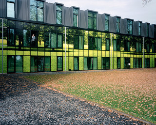 Uit het fotoboek ‘Stella Maris’ over Oost-Europese gastarbeiders in Nederland, van Geisje van der Linden en Miriam Donkers ©