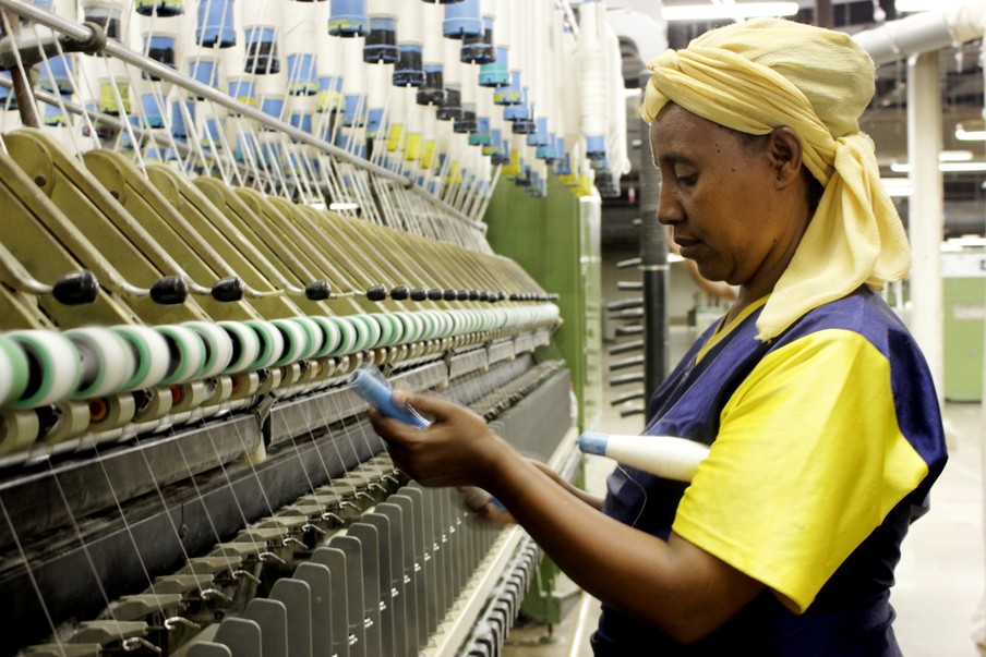 Arba Minch Textile, een verouderde textielfabriek in het Zuiden van Ethiopië. Foto: Martijn Payens