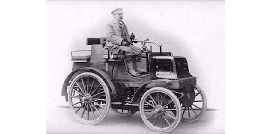 Een Daimler uit 1898, zo sterk als vier paarden