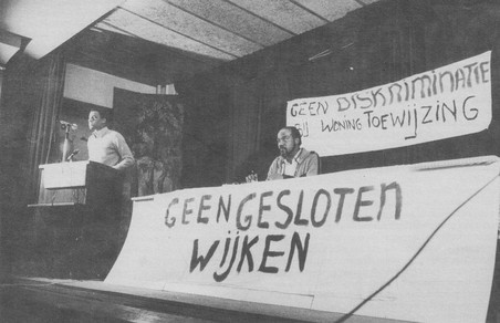 Protest tegen gesloten wijken en discriminatie bij woningtoewijzing. Foto: LOSON