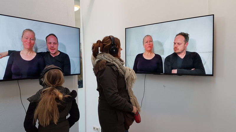 Op deze foto is een deel van de installatie te zien die Viktoria Gudnadottir voor de expositie ‘The Silent Majority’ heeft gemaakt